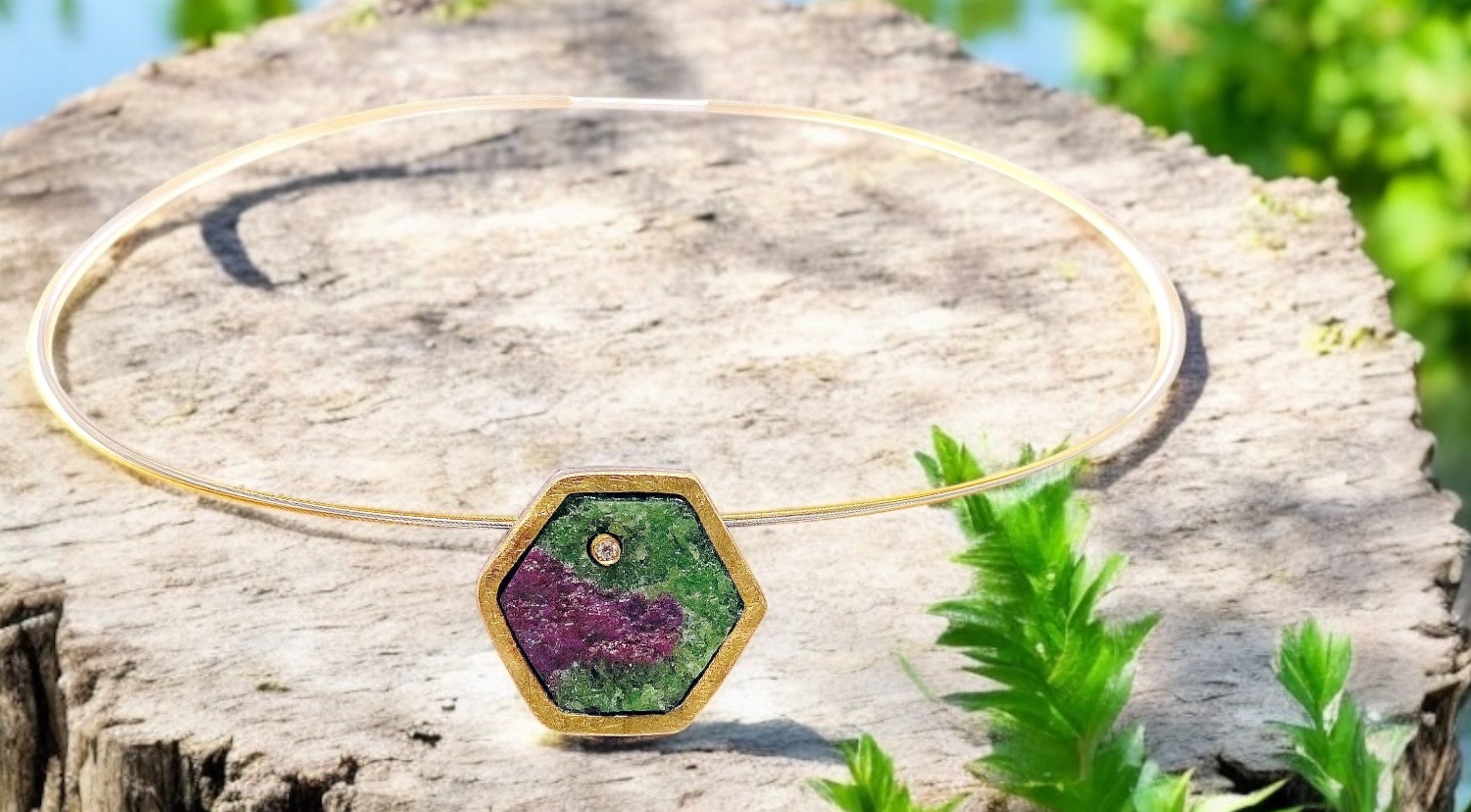 hexagonal rough rubi zoisite pendant with dimond in silver and gold