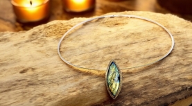 LEAF ROUGH LABRADORITE LARGE PENDANT IN SILVER AND GOLD