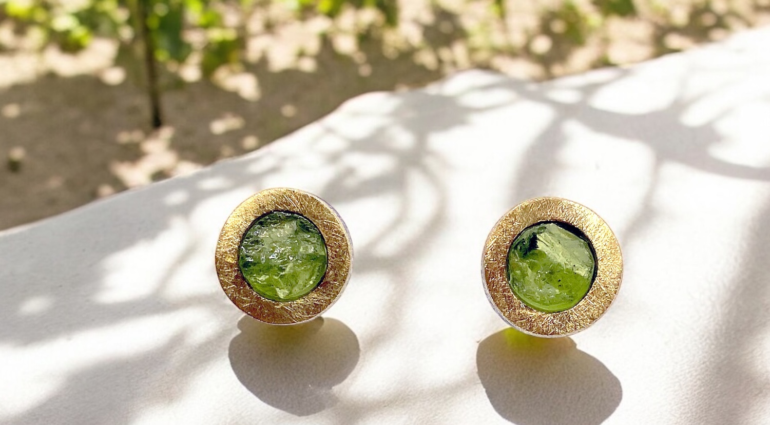 pendientes olivina bruto redondos plata oro