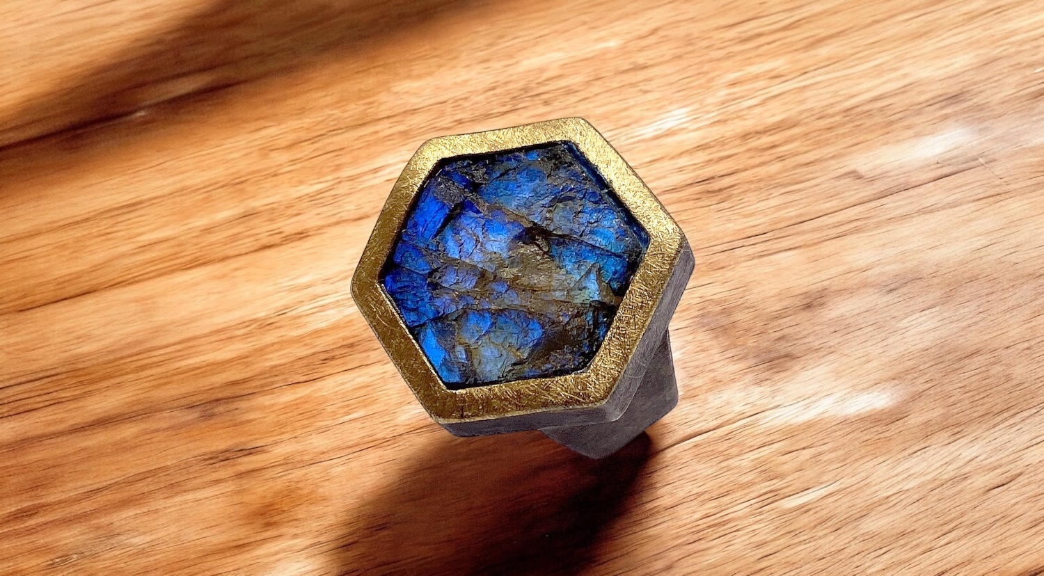 anillo labradorita bruto hexagonal plata oro