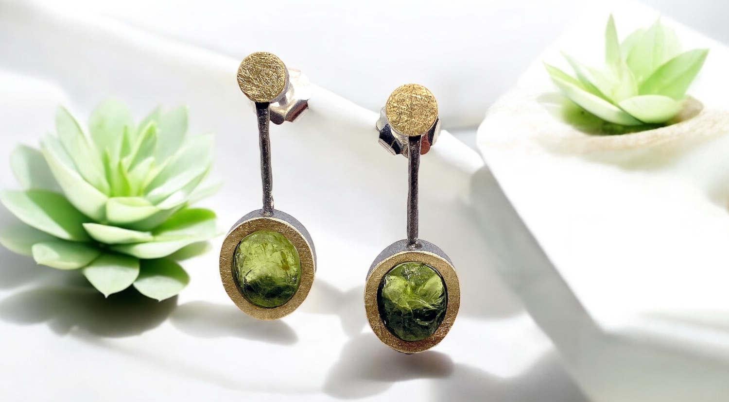 arrecades olivina brut ovals llargues plata or