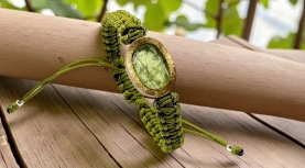 BRAÇALET OLIVINA BRUT OVAL PLATA OR MACRAMÉ VERD