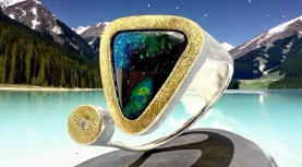 ANELL OPAL TRIANGULAR MUNTANYA BRILLANT PLATA OR