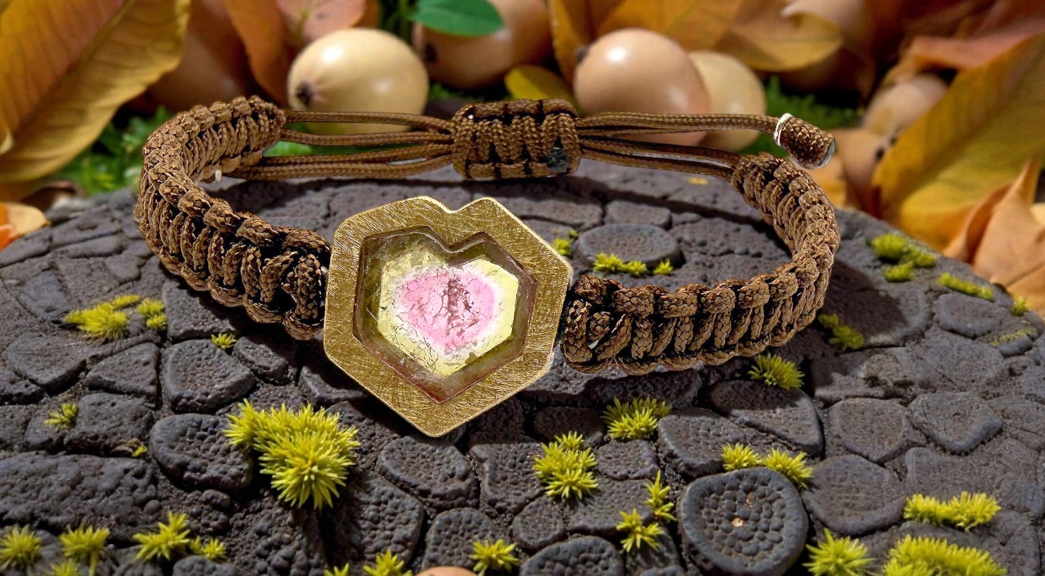 brazalete turmalina sandia corazÓn macrame marron plata oro