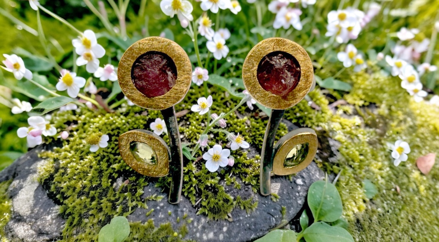 arrecades rosa de sant jordi turmalina olivina plata or