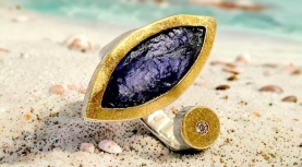 NAVETTE ROUGH TANZANITE RING WITH DIAMOND IN SILEVR AND GOLD