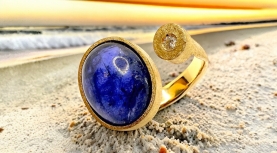 CABIXON TANZANITE RING WITH DIAMOND IN GOLD