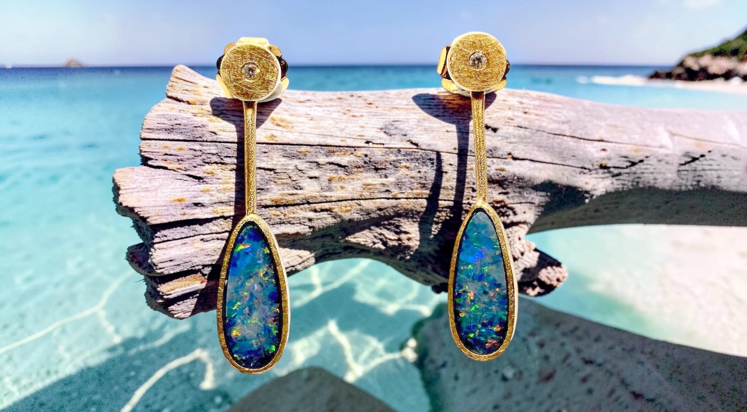 arrecades opals multicolor llargues brillant or