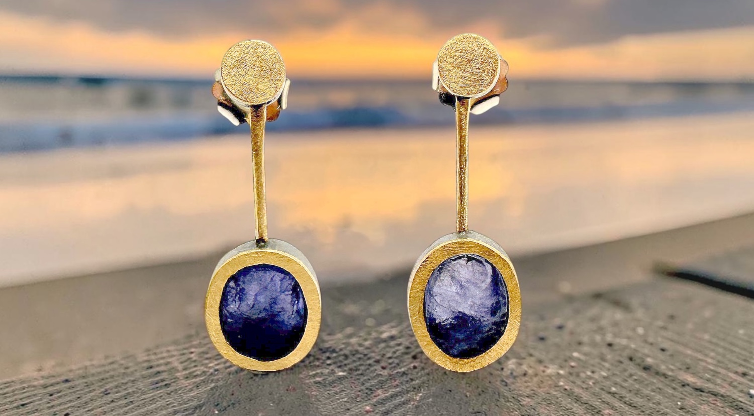 arrecades tanzanita brut ovals llargues plata or