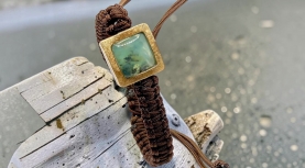 SQUARED PERUVIAN BLUE OPAL MACRAME BRACELET IN SILVER AND GOLD