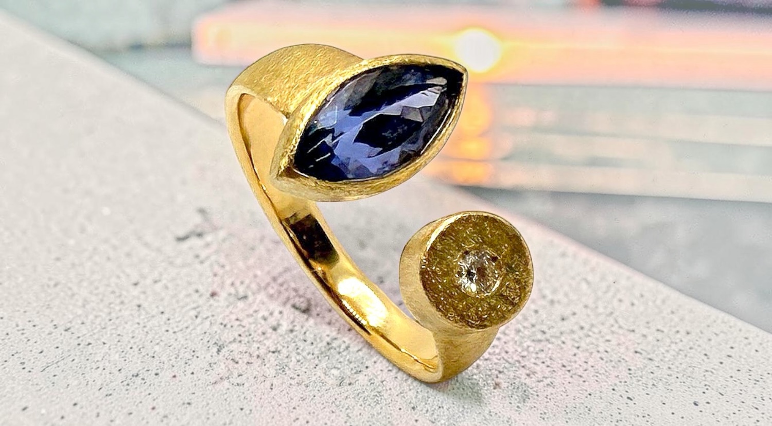 anell tanzanita navette brillant or