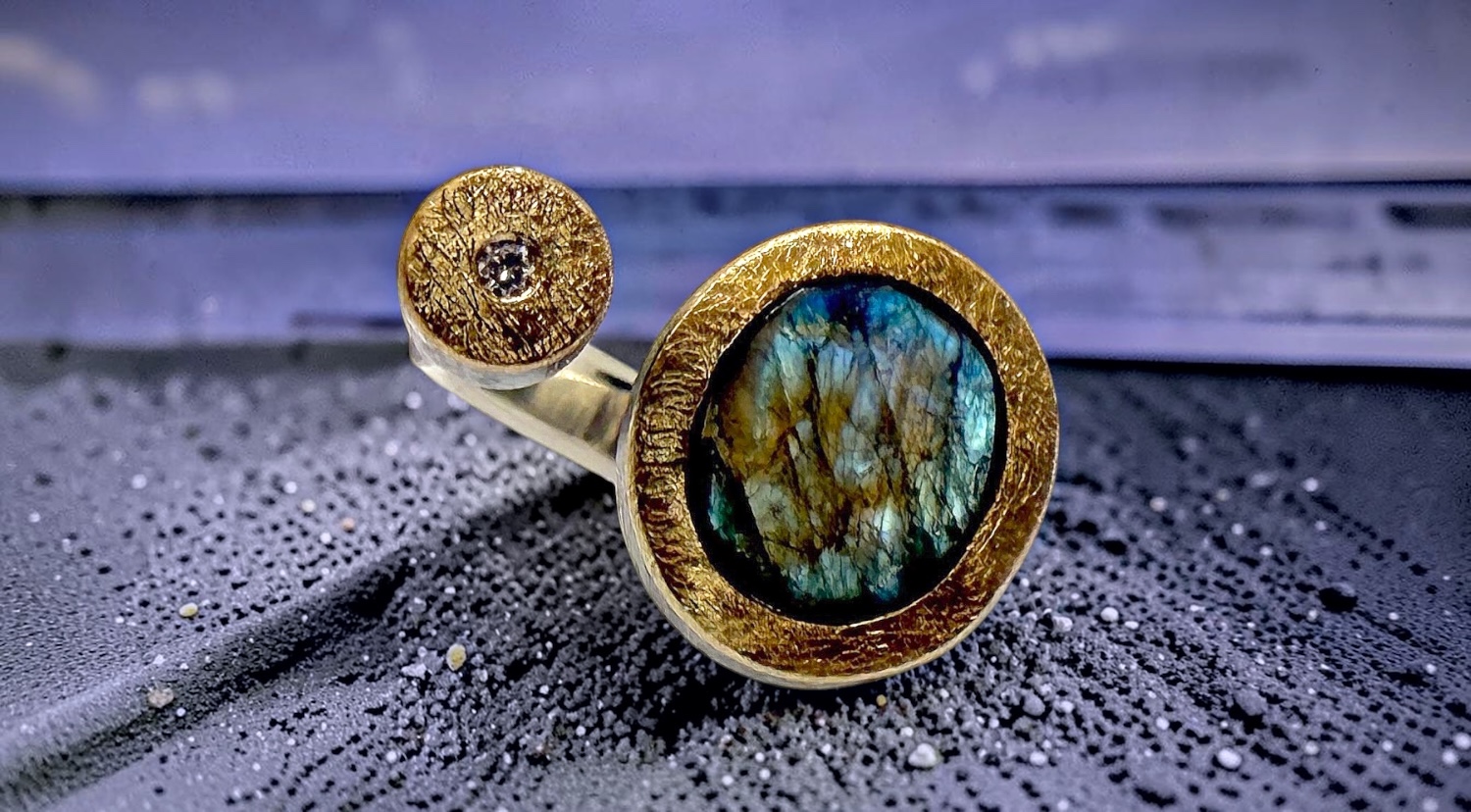 anillo labradorita bruto oval brillante plata oro